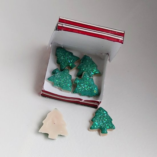 (image for) Box of Christmas Tree Cookies Set 7pc