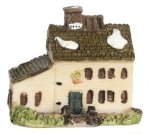 (image for) Farmhouse Manor Dollhouse Nicknack