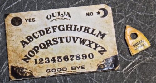 (image for) Ouija Board & Planchette