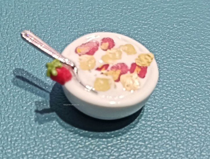 (image for) Cornflakes/ Strawberries in Milk