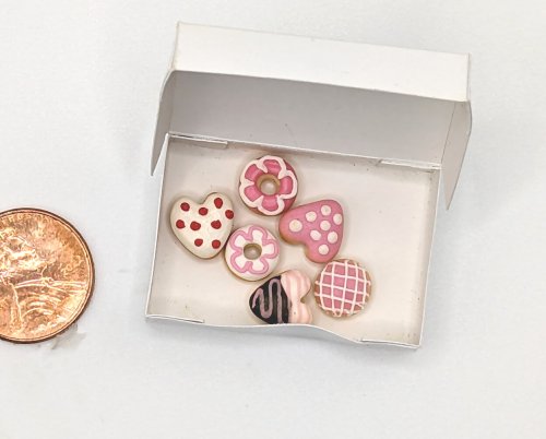 (image for) Valentine Donuts in a Bakery Box