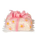 (image for) Pink Gift Cake