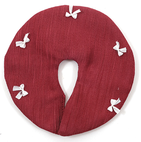 (image for) Tree Skirt Cranberry w/ White Bows