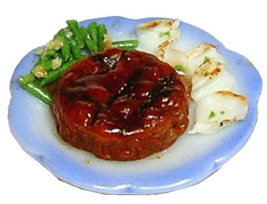 (image for) Filet Mignon with Wine Sauce, Potatoes & Green Beans