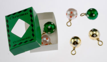 (image for) Holiday Ornaments in Green Box