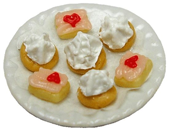 (image for) Valentine's Petit Fours on Plate