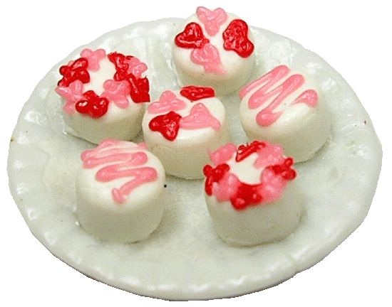 (image for) Valentine's Petit Fours on Plate