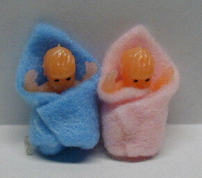 (image for) Boy & Girl Babies Wrapped in Blankets